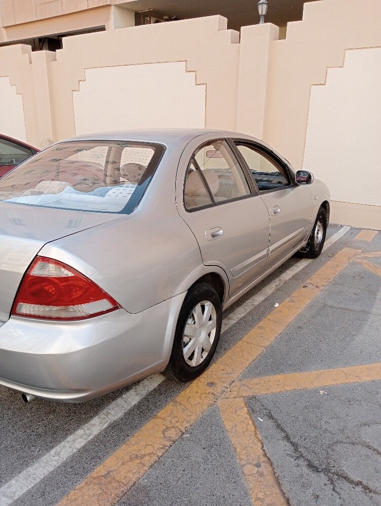 Nissan sunny 2009 - 4