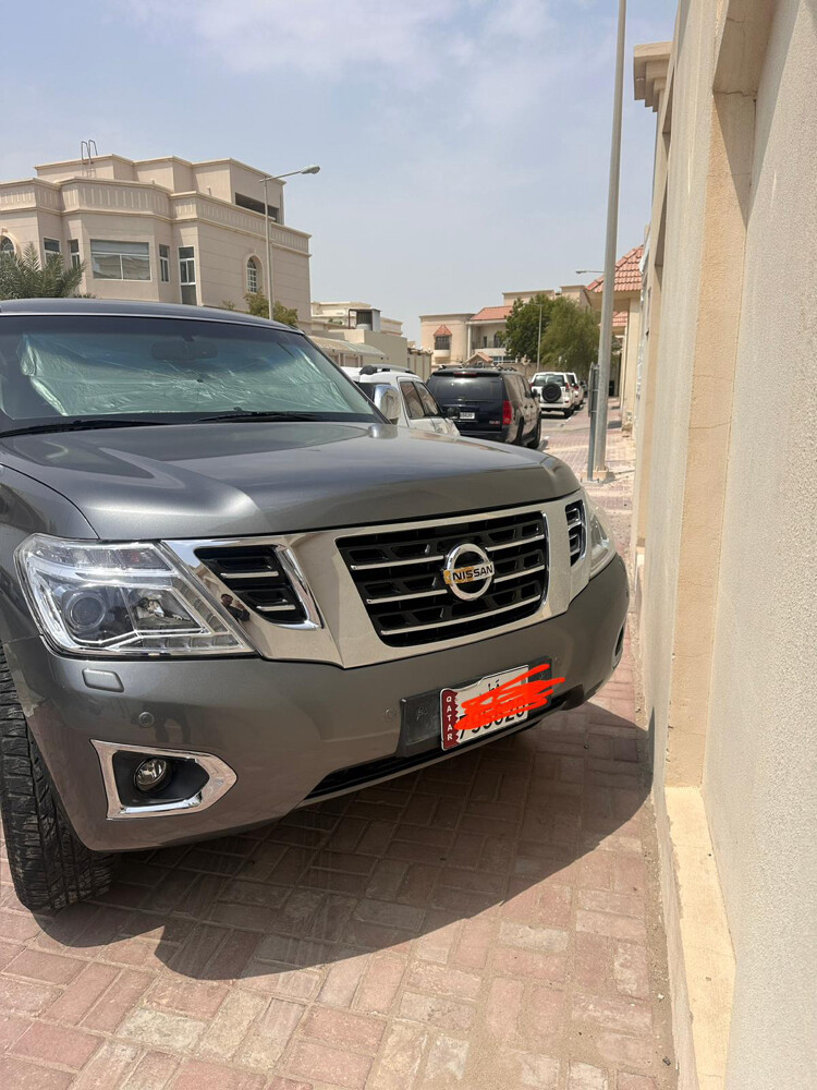 Nissan Patrol SE - 1