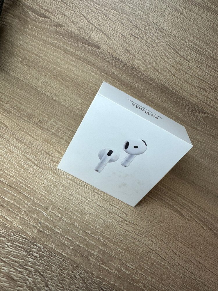 AirPods 4 with Active Noise Cancell - 9