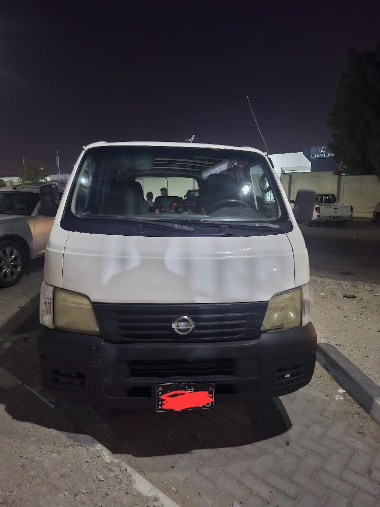 Nissan urban - 3