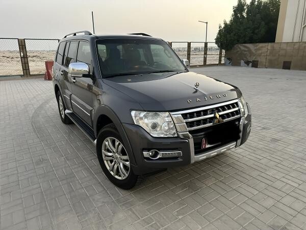 Mitsubishi Pajero 2017  3.8L - 1