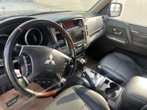Mitsubishi Pajero 2017  3.8L - 3