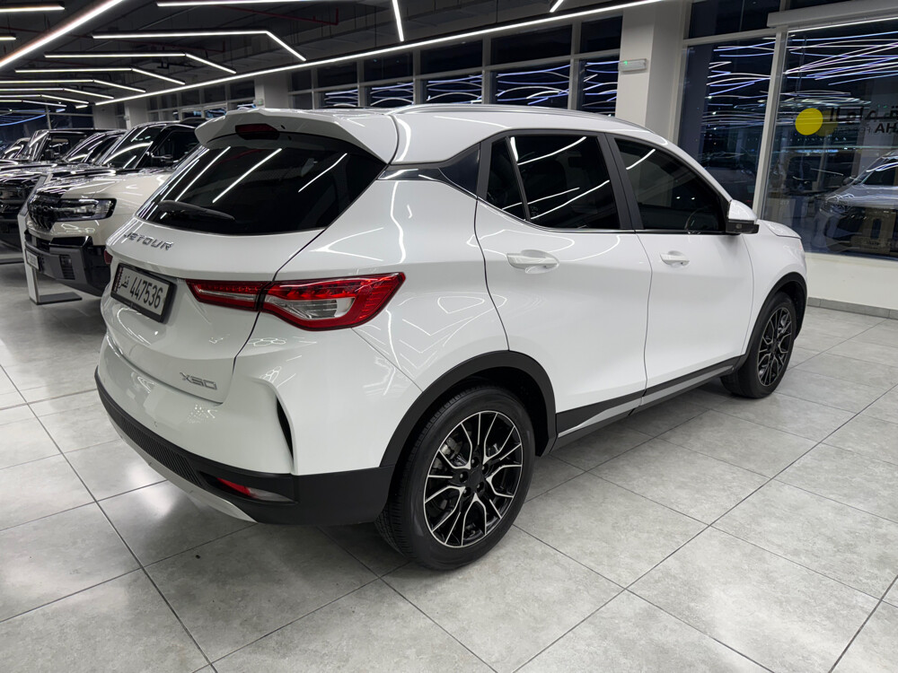 jetour X50 2025 luxury full option - 4