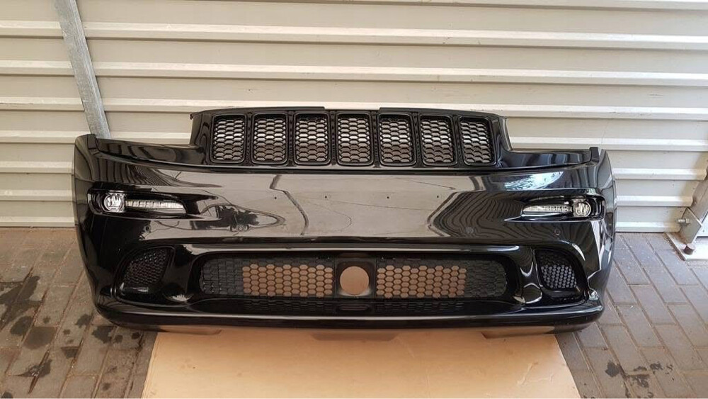 Jeep Grand Cherokee SRT -Only OEM - 21