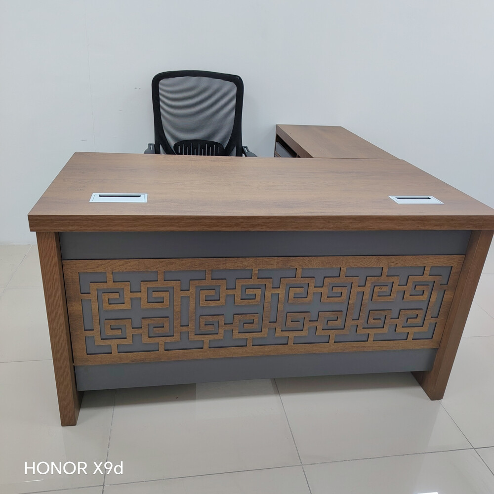 Senior Executive Desk Selling - 29