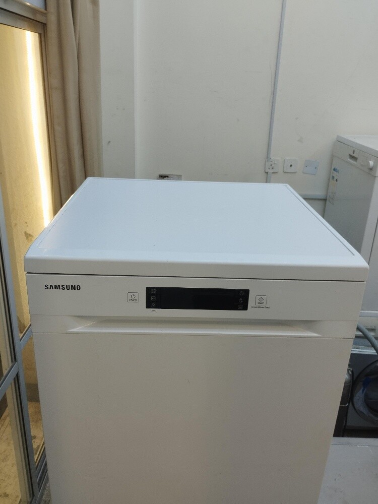 Samsung Dishwasher For sale Clean - 17