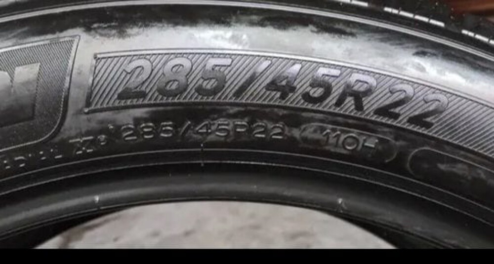 285/45/22"Michiline tire - 2