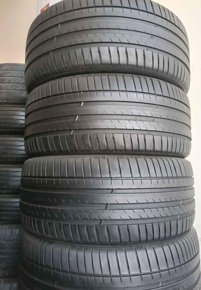285/45/22"Michiline tire - 1