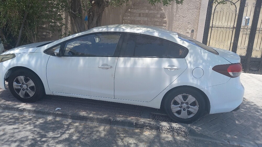 السيارة بى حلة جيدة استمارة فيها - 1