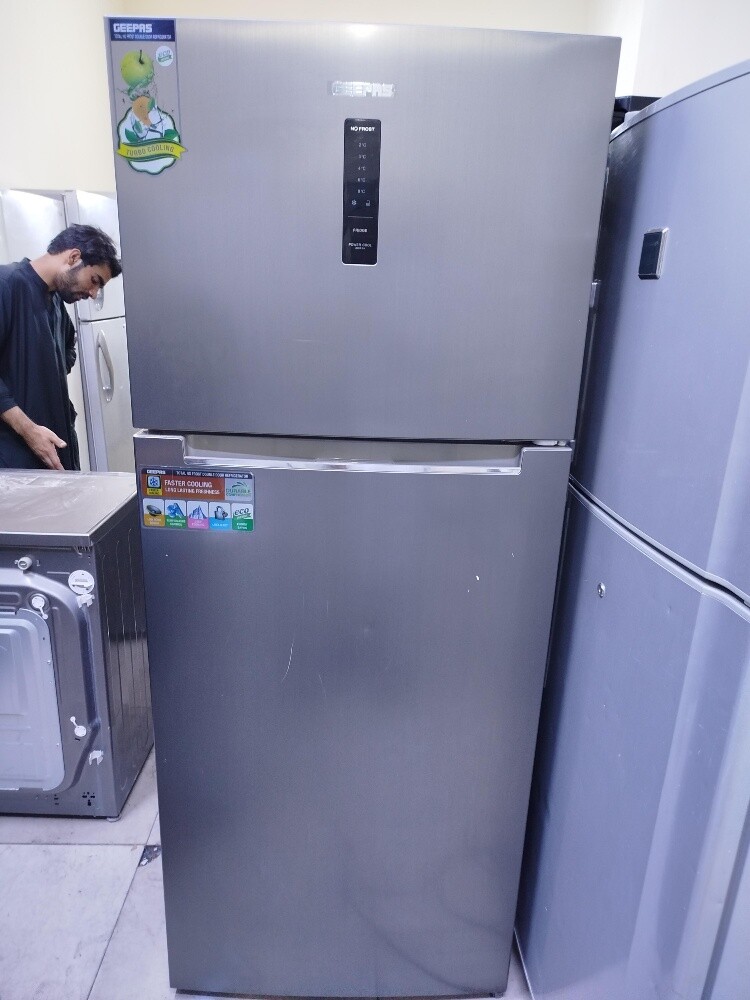 geepas same new working fridge sale - 1