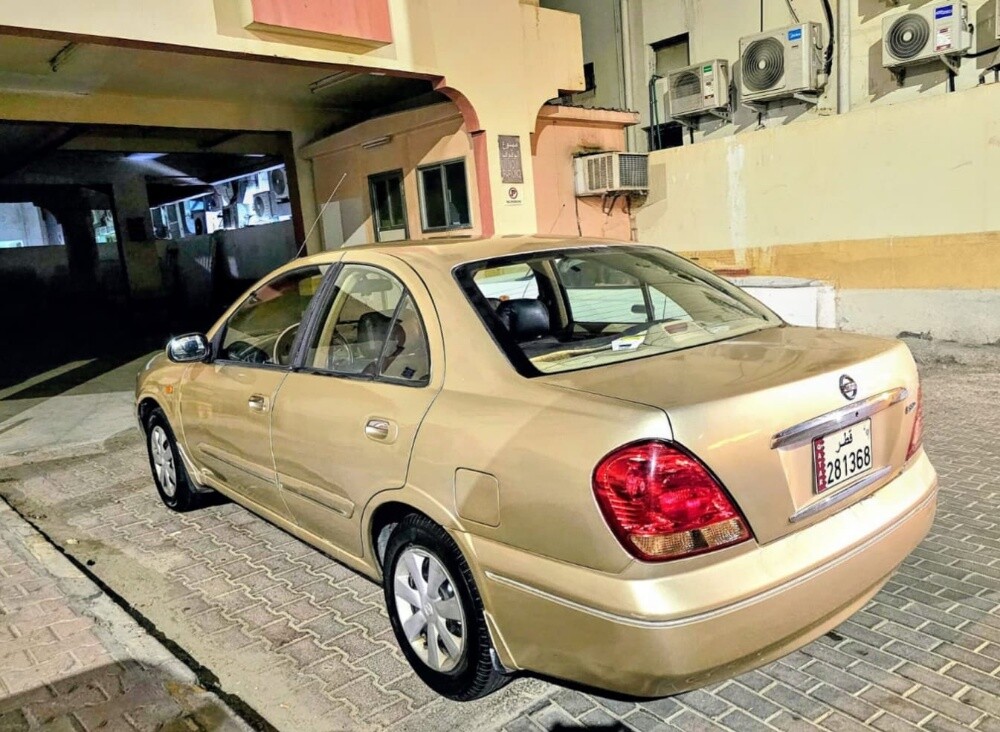 Nissan Sunny - 2