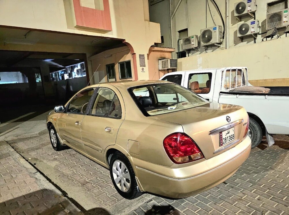 Nissan Sunny - 4