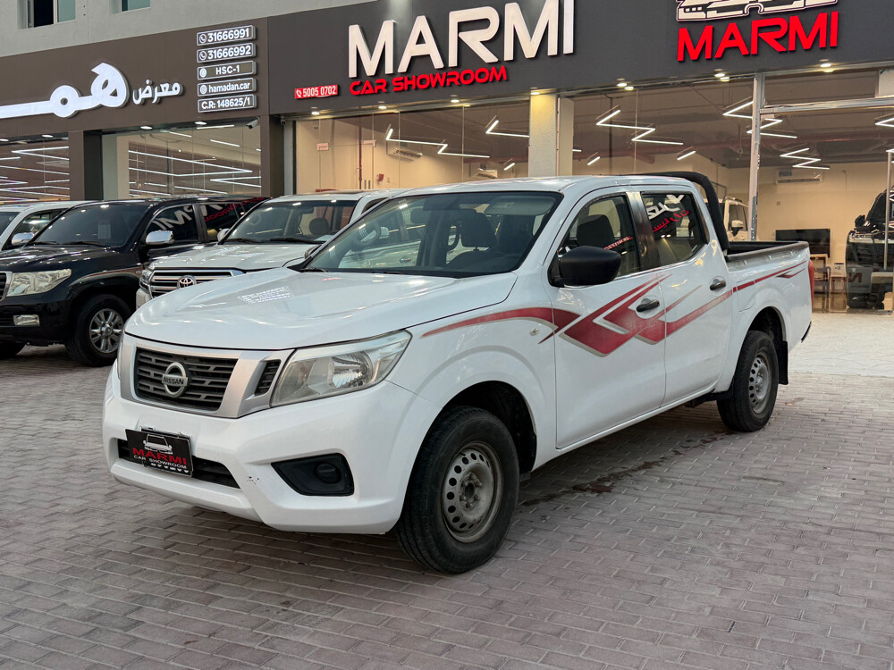 نيسان نافارا - 1