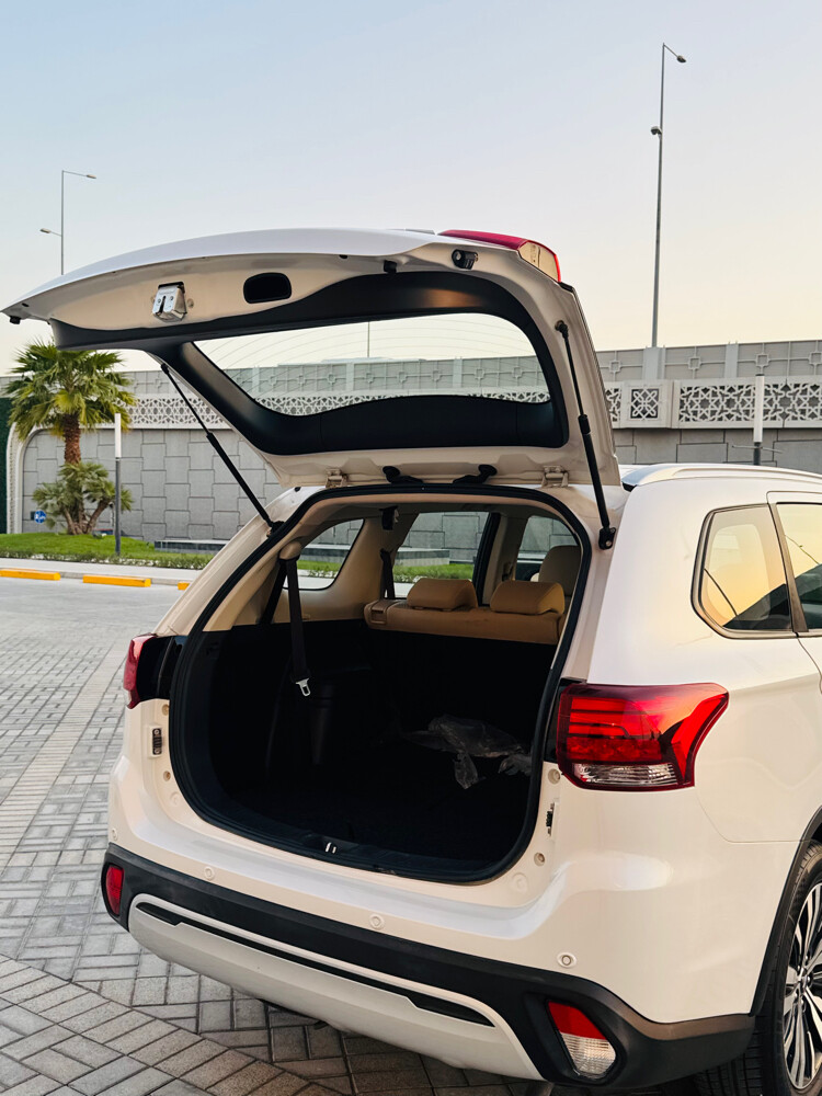 Mitsubishi Outlander 2020 AWD - 9