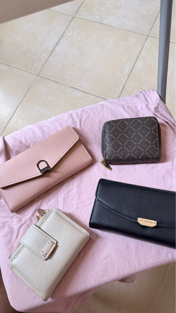 Women's Wallets & iPhone 11 Cases - 1
