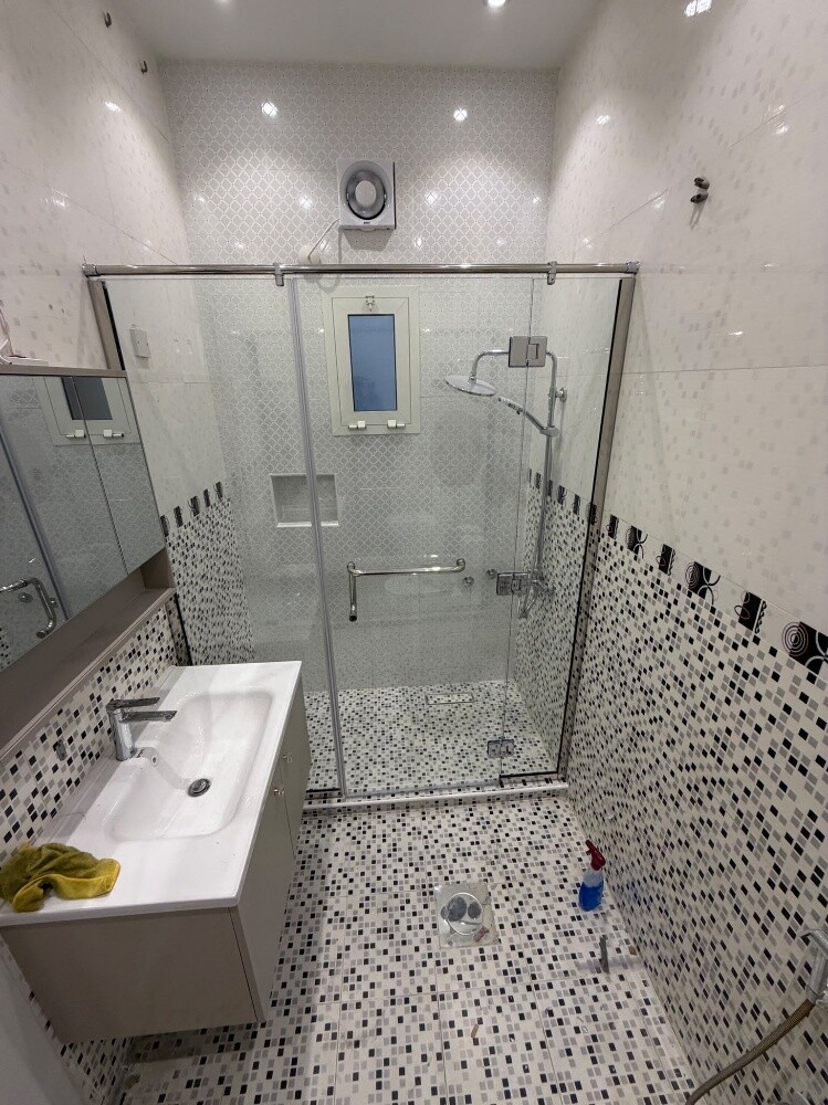 Shower glass partition Work Etc. - 3