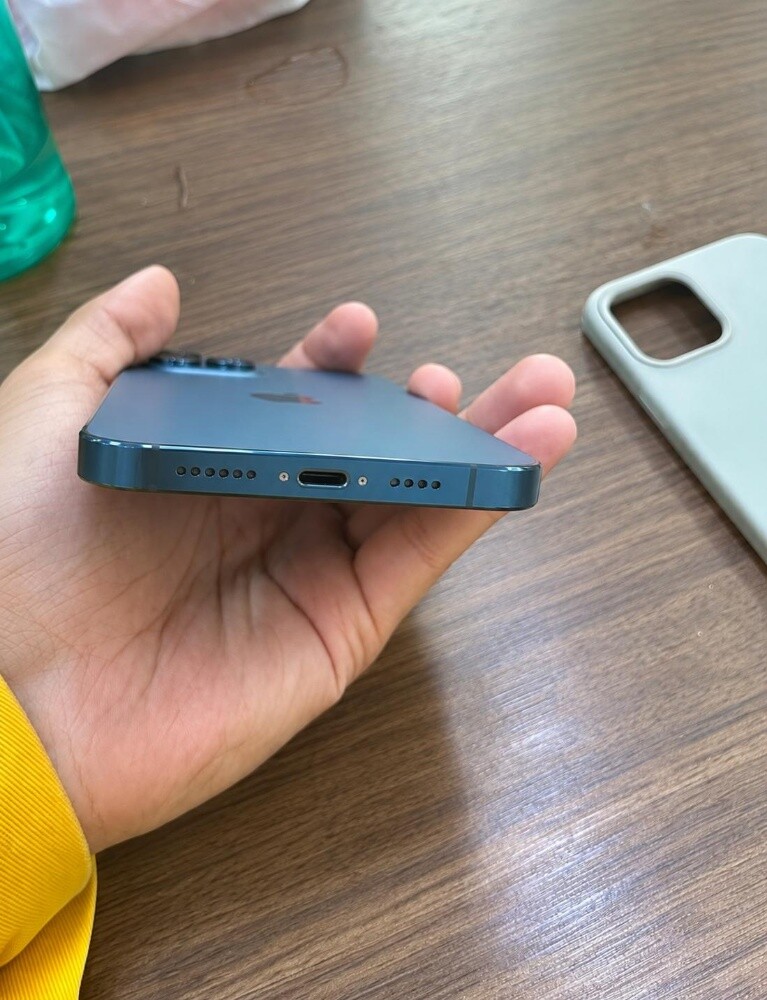 iPhone 12 Pro Max – 512GB - 4