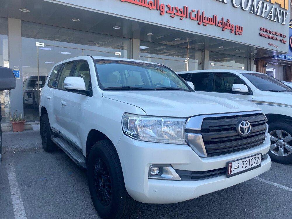 للبيع تويوتا جي اكس ابيض 2019 - 1