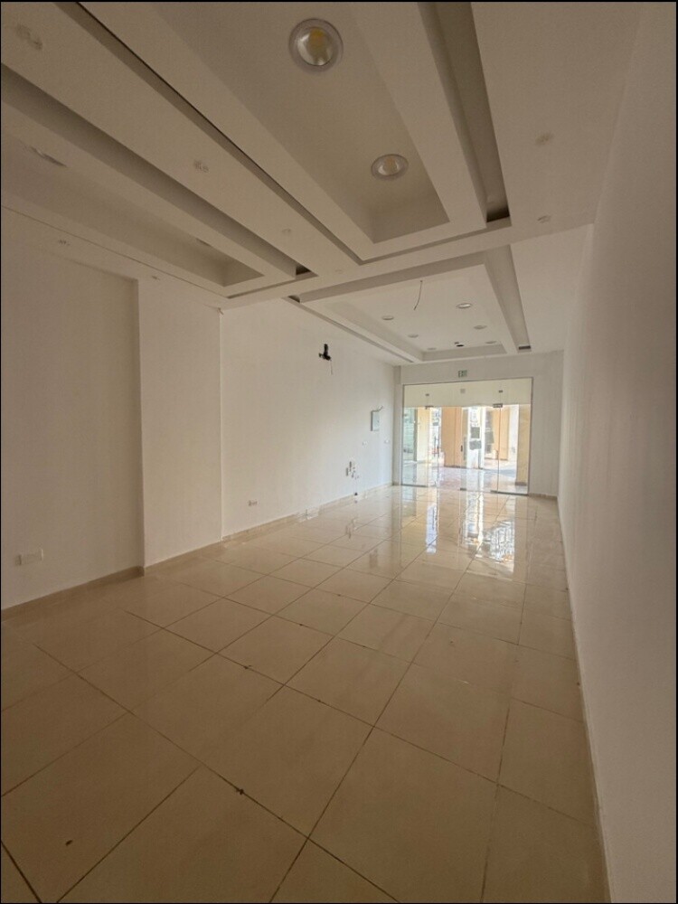Commercial shops f rent n Gharafa - 4
