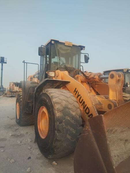 Hyundai Wheel Loader - 1