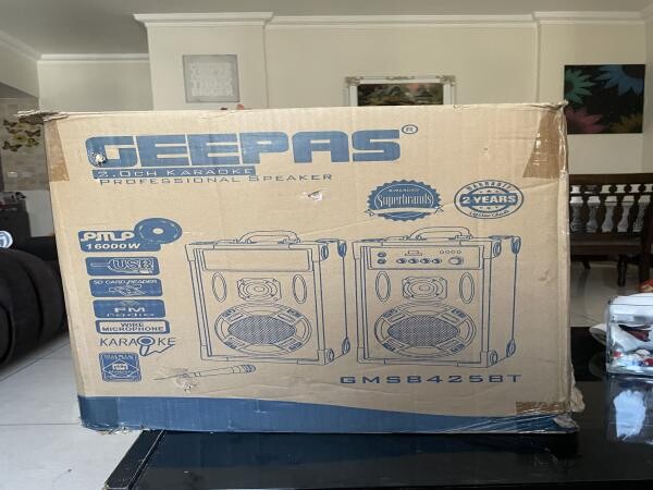 Geepas Bluetooth speaker  With Mike - 1