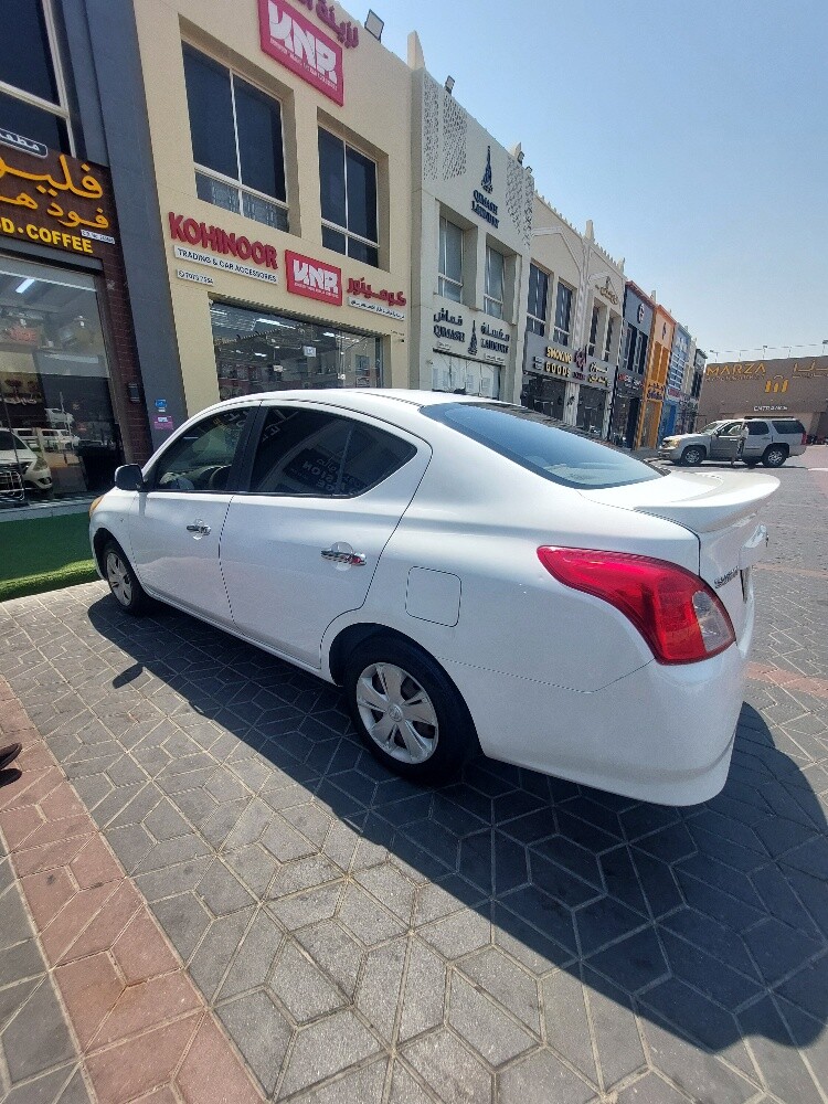 Nissan Sunny 2017 - 1