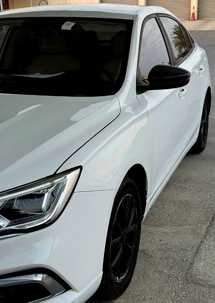 MG 5 2024 GCC Specs 1.5L 4-Cylinder - 1