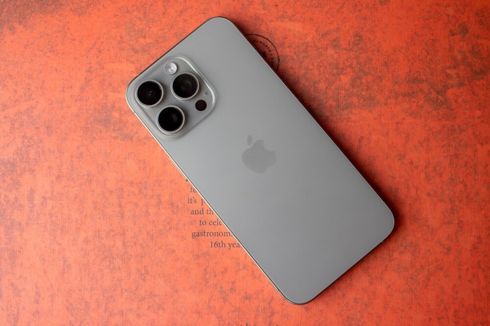 iphone 15 pro max - 1