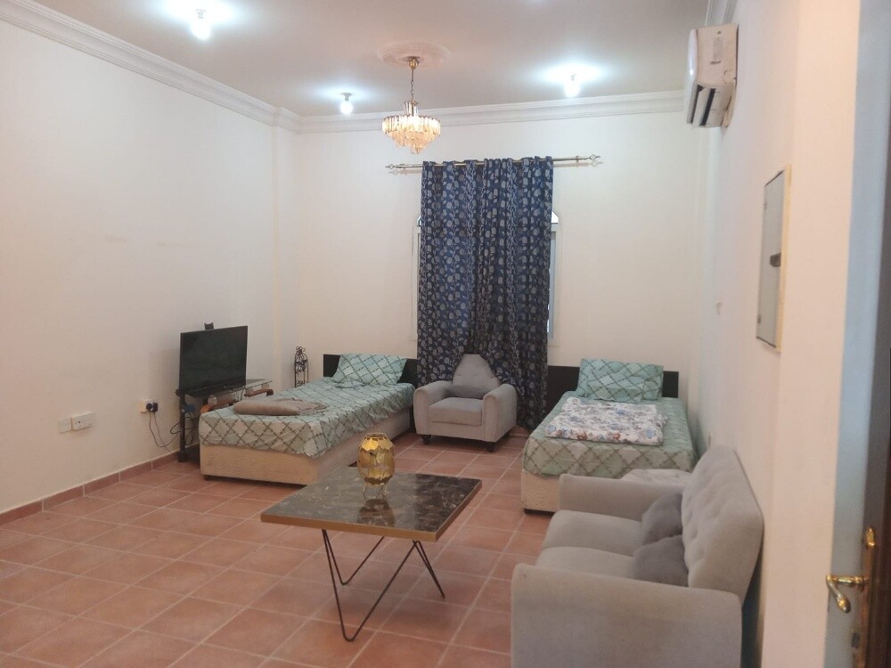 For rent in Bin Omran | Fully furni - 12