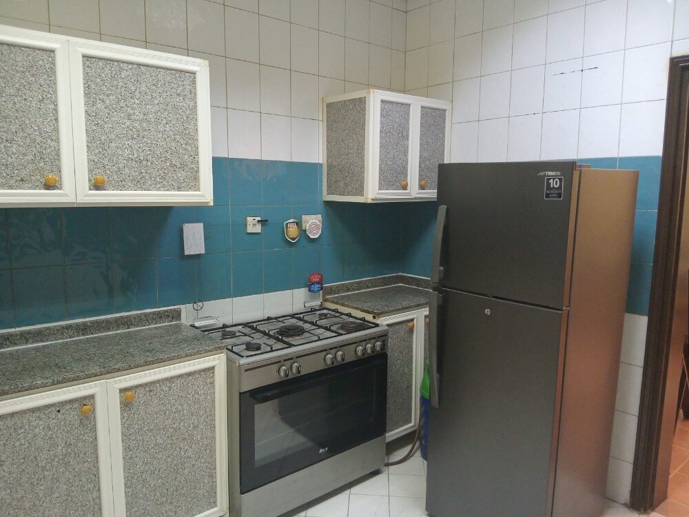 For rent in Bin Omran | Fully furni - 9