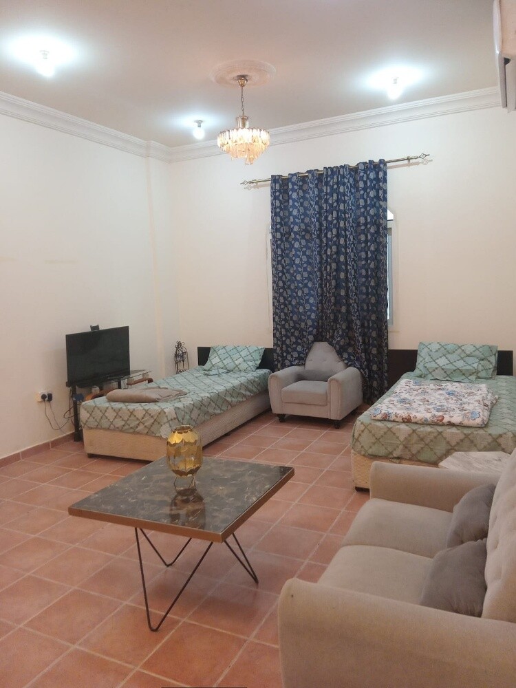 For rent in Bin Omran | Fully furni - 7