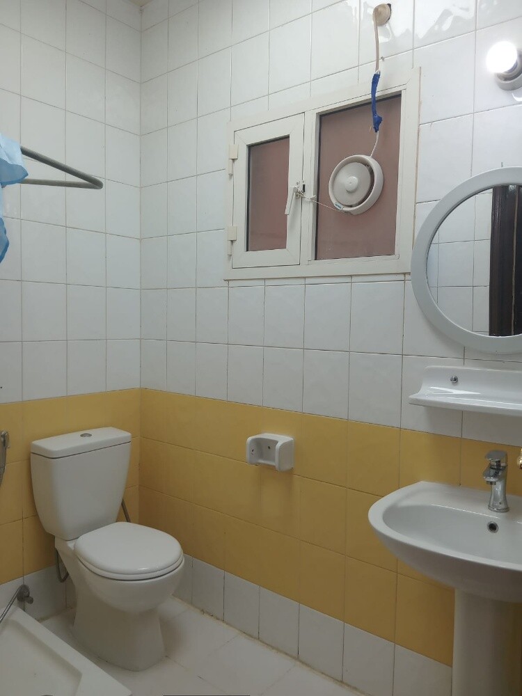 For rent in Bin Omran | Fully furni - 8
