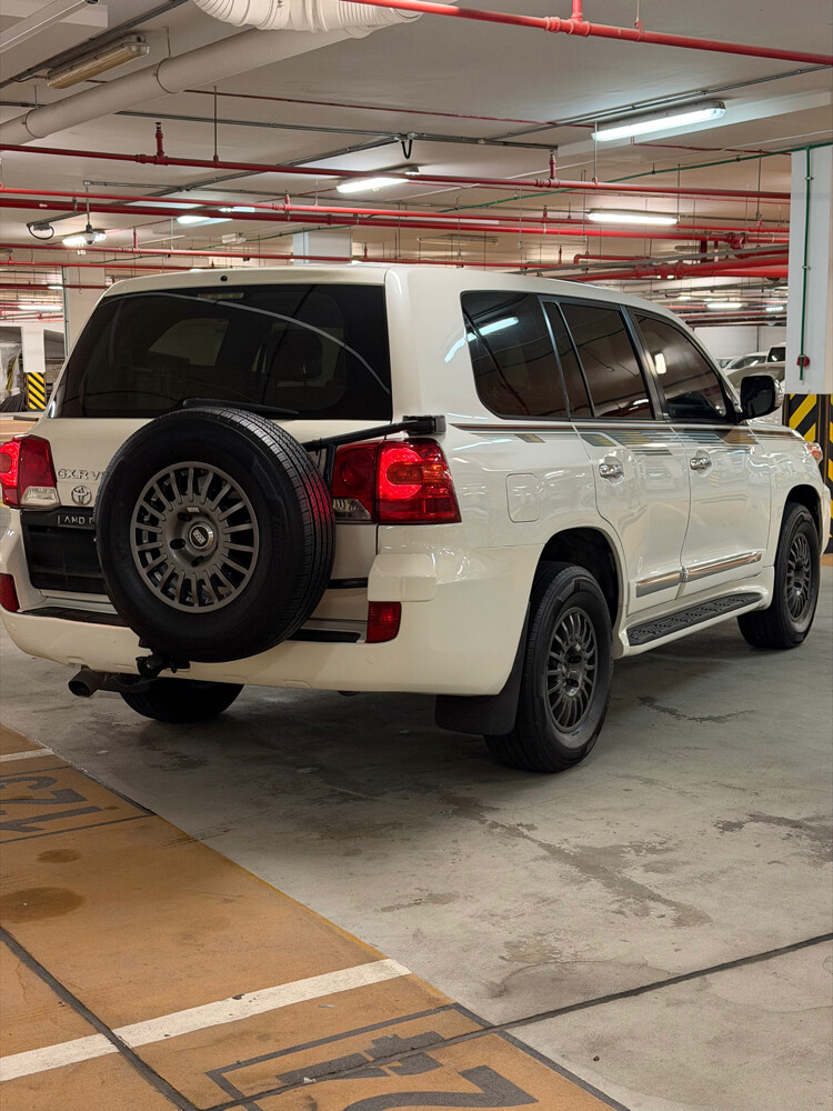 2015 Gxr V8 Limited ( Leather) - 6