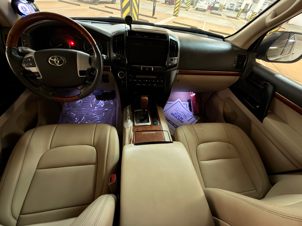 2015 Gxr V8 Limited ( Leather) - 11