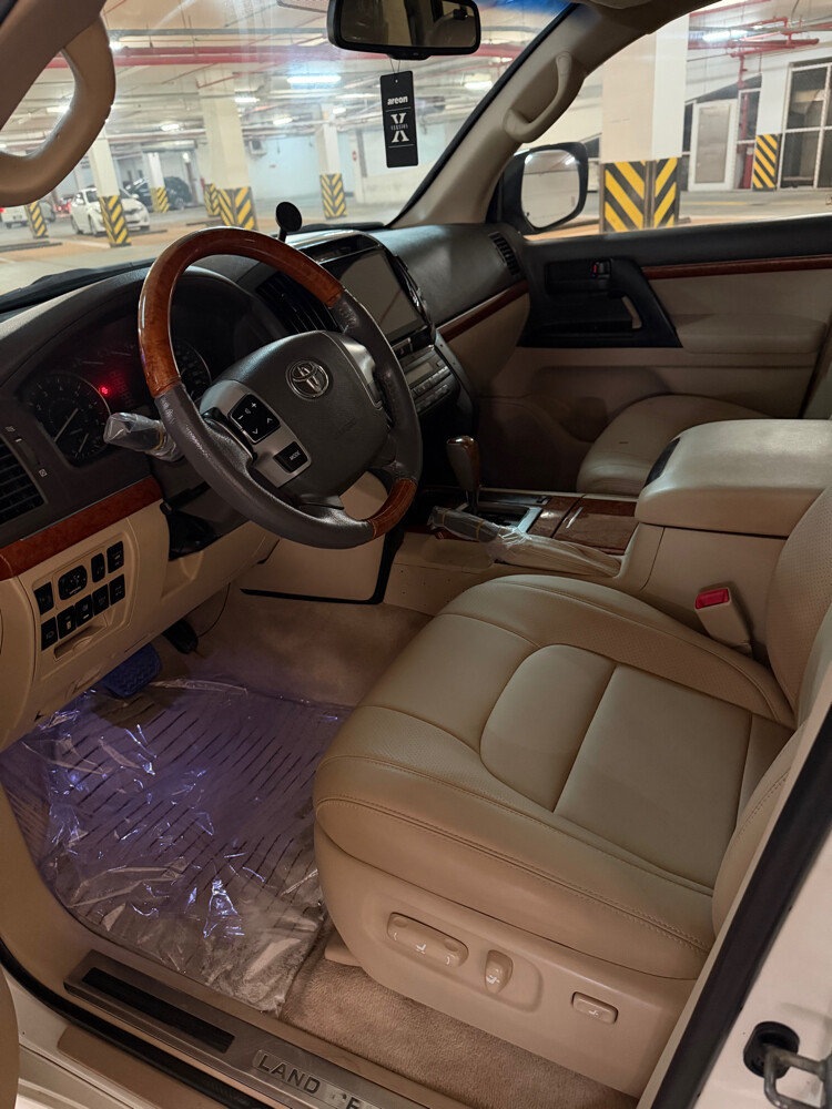 2015 Gxr V8 Limited ( Leather) - 16