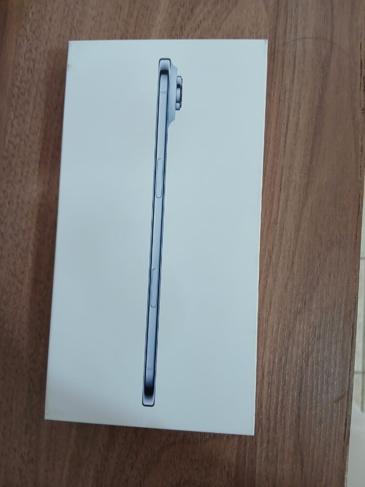 iPhone Air 256gb 100% battery - 4