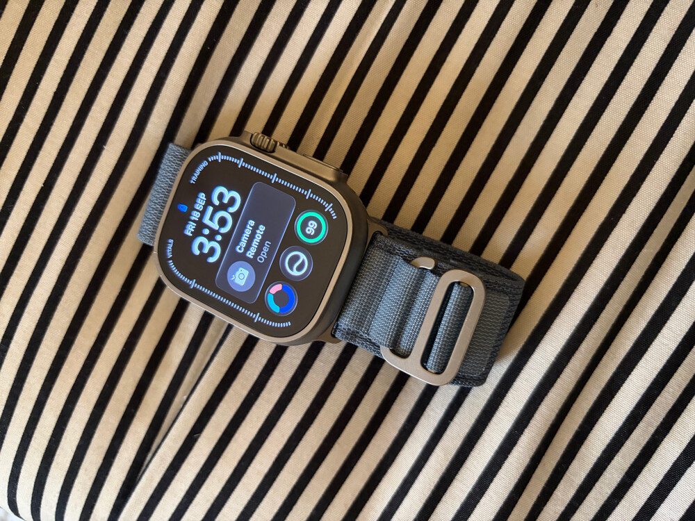 Apple Watch Ultra 3 - 1