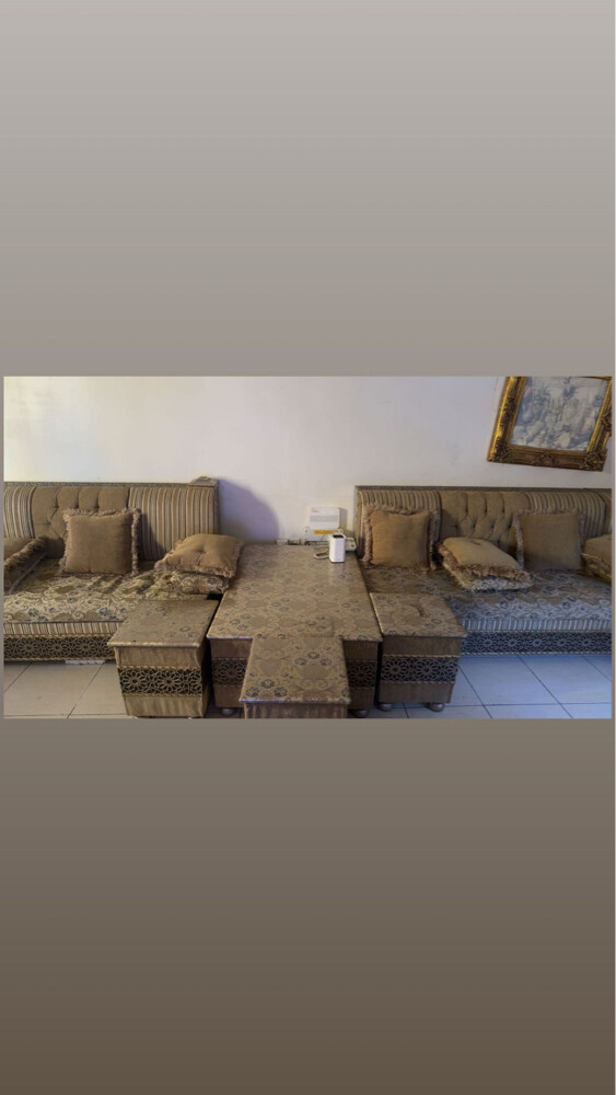 كراسي مع طاولات - 2