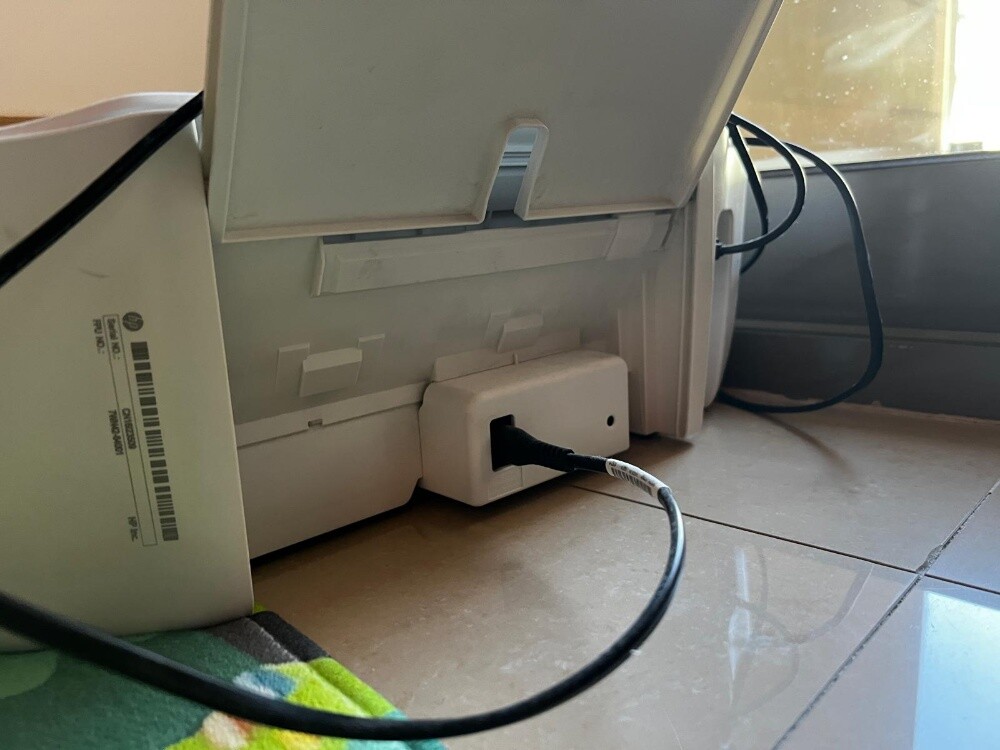 HP Deskjet 2320 printer - 5