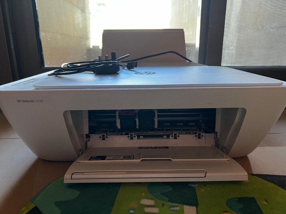 HP Deskjet 2320 printer - 3
