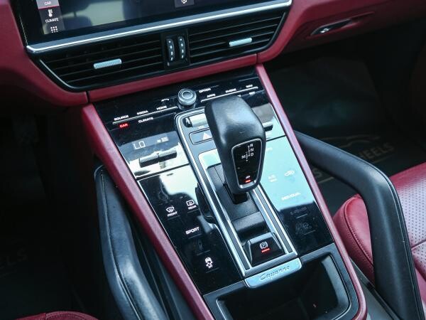 Porsche Cayenne 2019 - 10