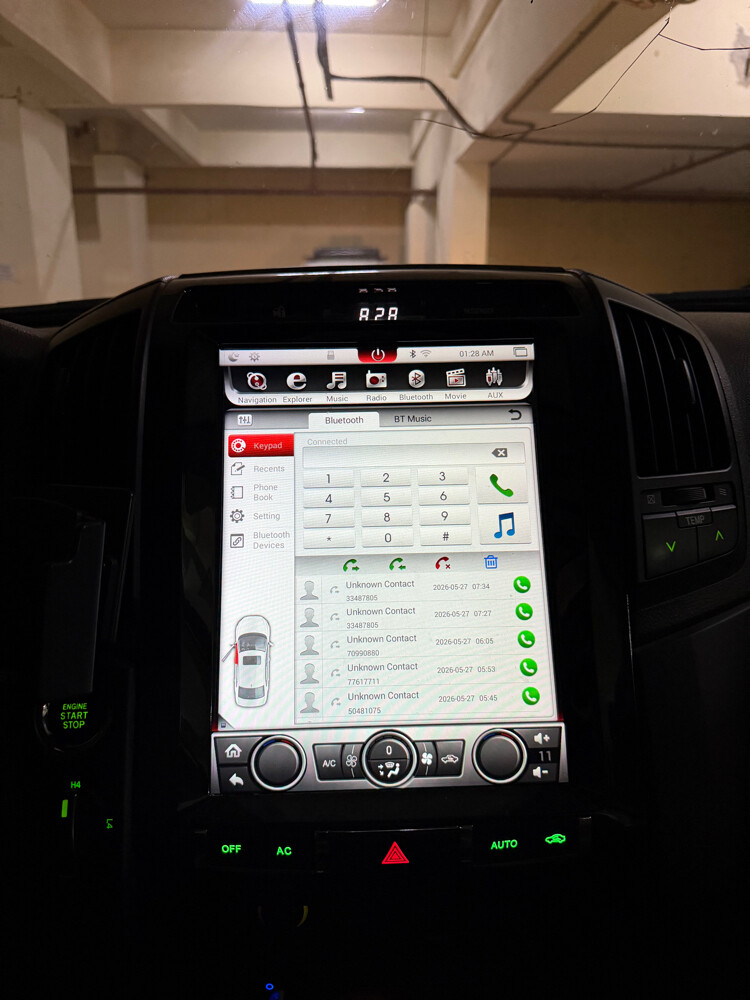 Tesla-style screen for Land Cruiser - 3