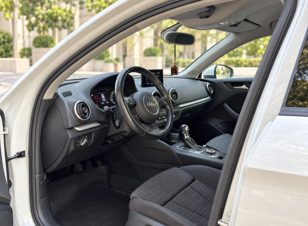 2015 Audi A3 Sedan 1.4 TFSI Low M - 3