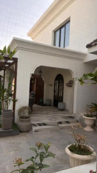 Luxury Villa Excellent Investment - 4