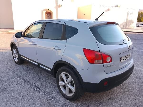 Qashqai 4x4 lady owned - 6