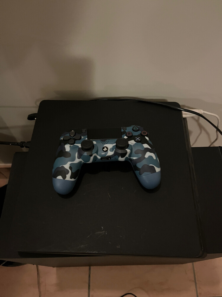 ps4 slim 500gb + 1 controller - 5