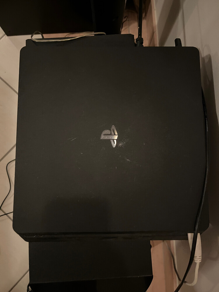 ps4 slim 500gb + 1 controller - 3