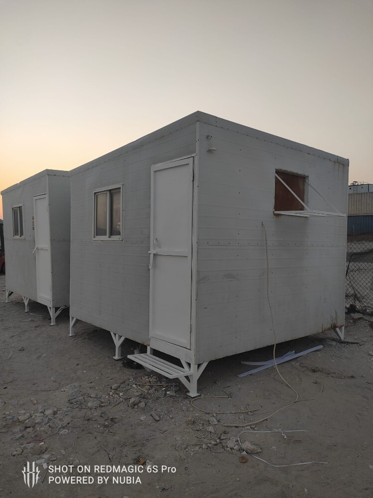 cabin for sale size 3x3 - 1