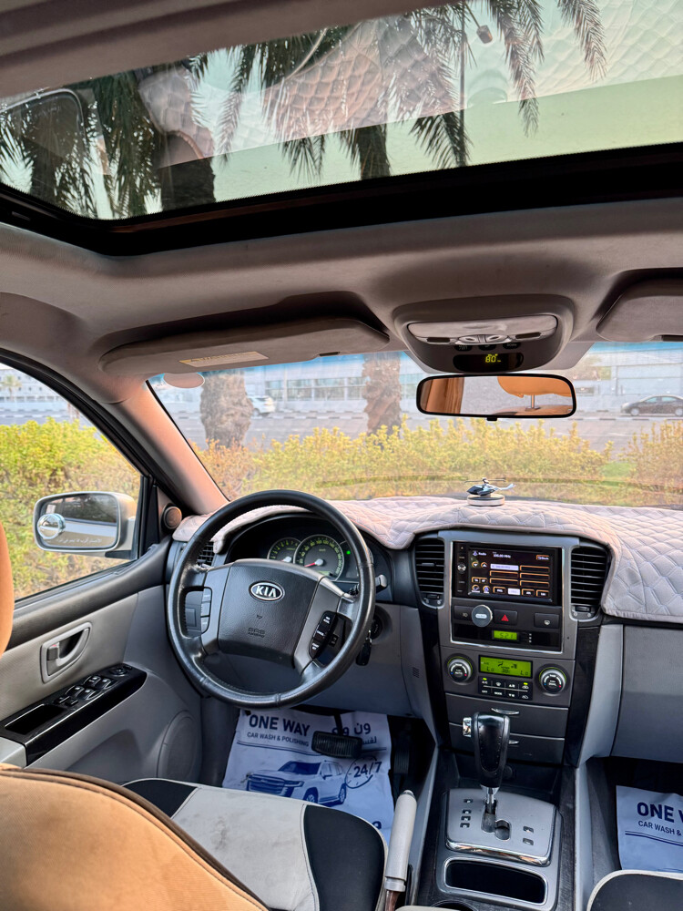 Kia Sorento Full Option - 9