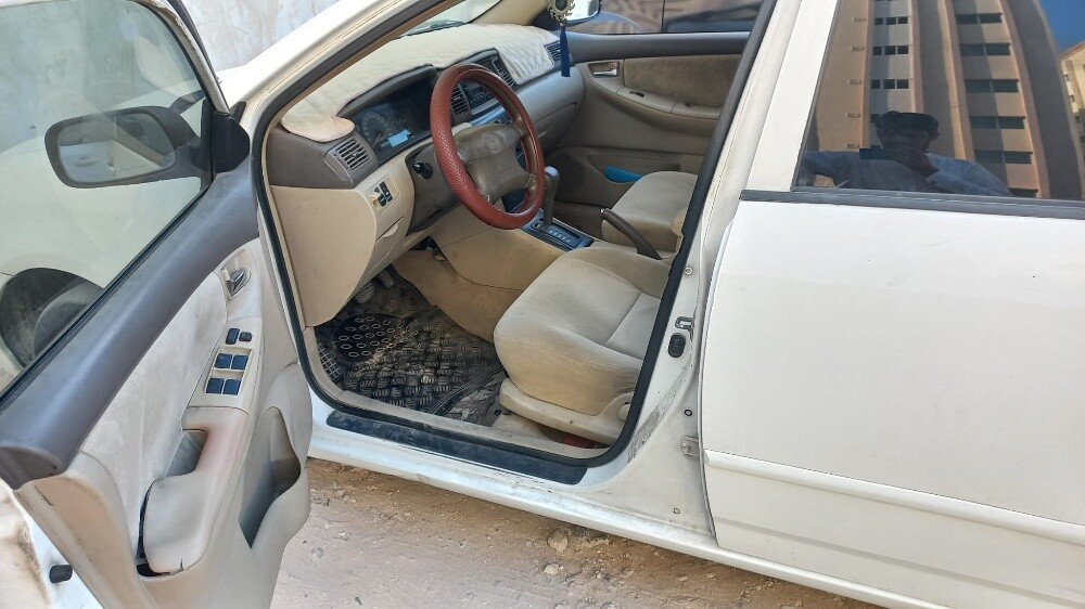...toyota corolla nice car only buy and drive - 4